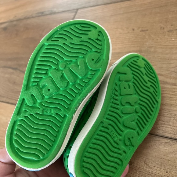 Natives - Picture 4 of 4